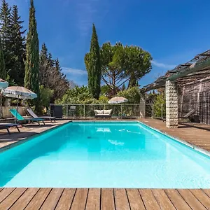 https://jade-en-provence.fr-provencehotel.com